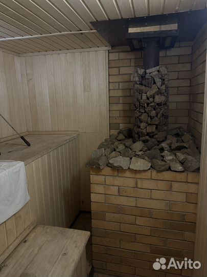 Баня с бассейном для отдыха