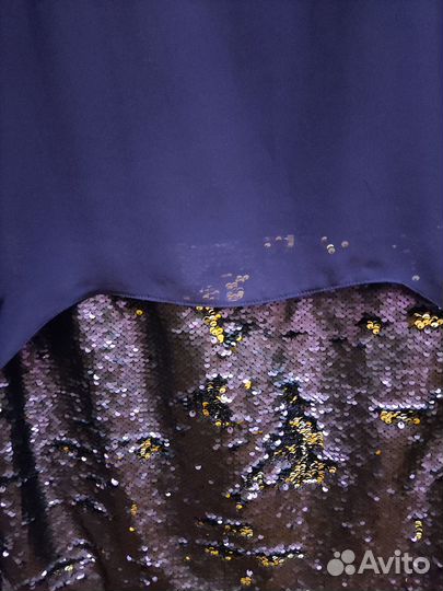 Фиолетовое платье с паетками по низу