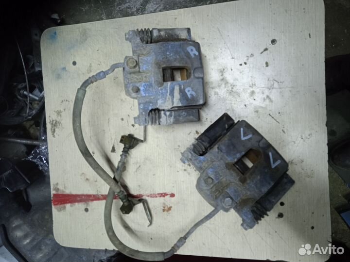 Суппорта задние dodge challenger