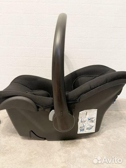 Автомобильное кресло автолюлька