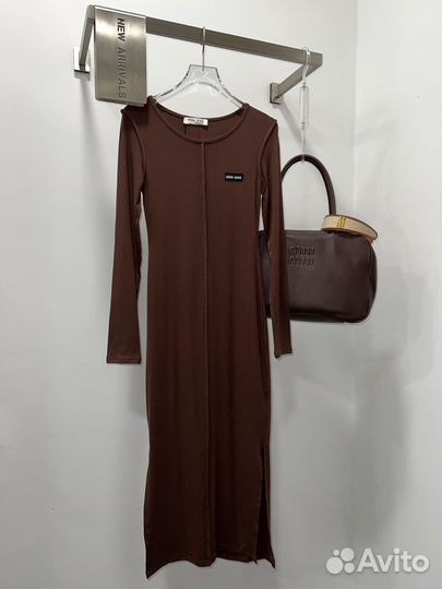 Платье MIU MIU трикотажное