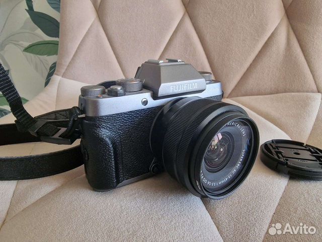 Продам фотоаппарат Fujifilm Xt100 Kit