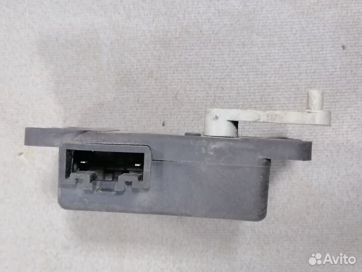 Сервопривод (моторчик заслонки печки) Haima 3