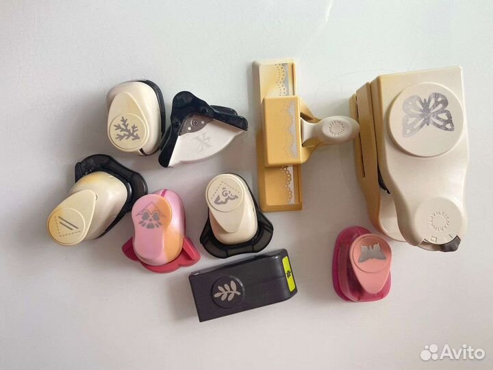 Все для скрапбукинга дыроколы, цветы, шеббиленты