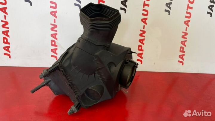 Корпус воздушного фильтра Audi A6 С6 2.4