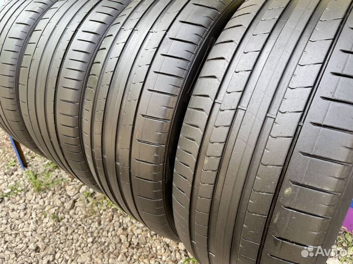Pirelli P Zero PZ4 275/45 R21