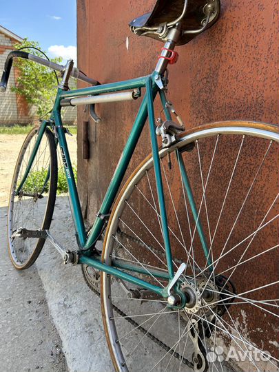 Шоссейный велосипед specialized