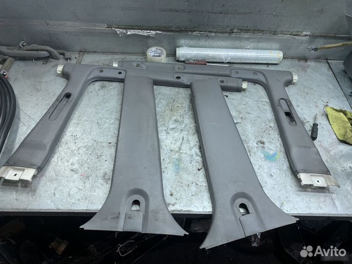 Обшивка средней стойки Toyota Land Cruiser 100