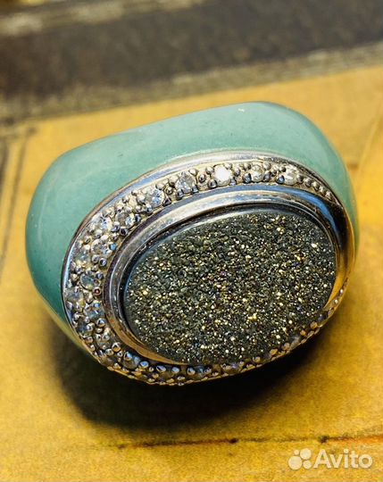 Нефритовый перстень винтаж со вставкой из сереб
