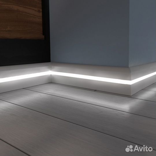 Мдф плинтус напольн. белый, 2,4 м