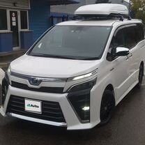 Toyota Voxy 1.8 CVT, 2018, 58 000 км, с пробегом, цена 2 990 000 руб.