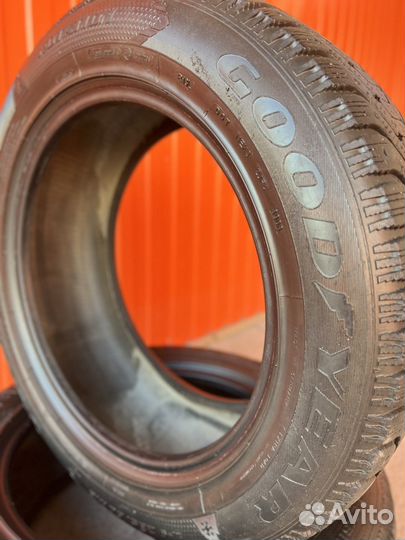 Goodyear UltraGrip 500 235/60 R18