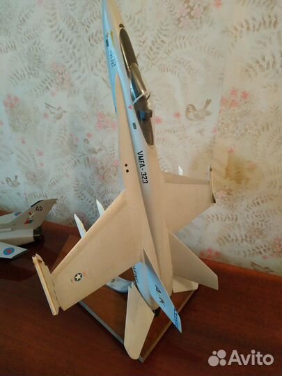 Деревянные модели самолетов (б/у)