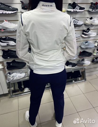 Новый Спортивный костюм reebok женский