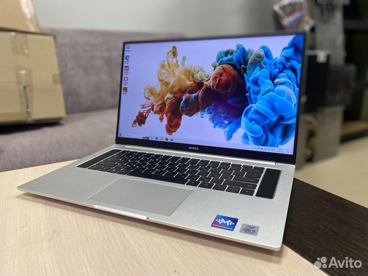 Премиальный honor 16.1/nvidia MX350/core I5/16 RAM