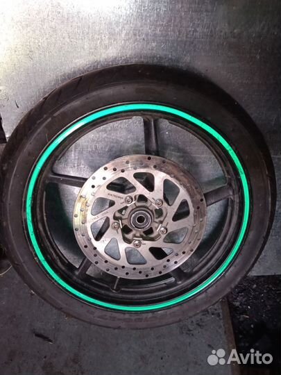 Колесо от мотоцикла