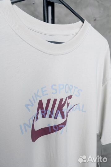 Футболка Nike Logo T-Shirt Size: XL