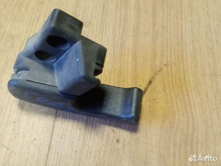 Ручка троса капота Сеат cordoba