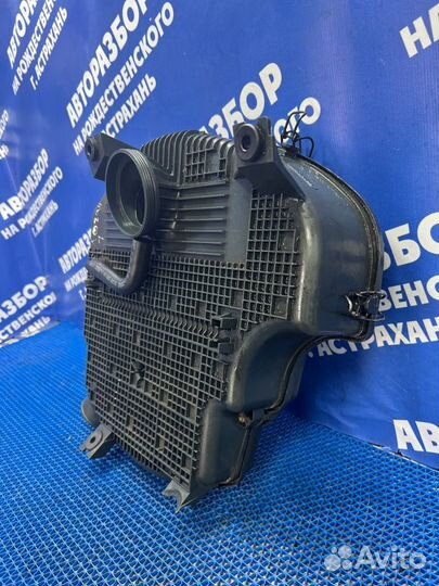 Корпус воздушного фильтра Renault Logan 1 седан