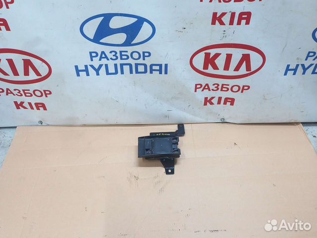 Датчик слепых зон правый Хундай Санта Фе 4 tm
