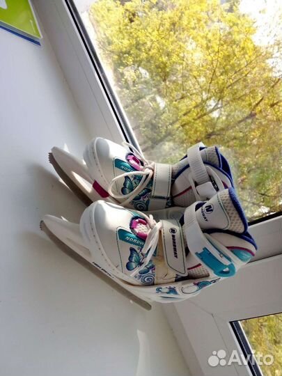 Коньки хоккейные детские