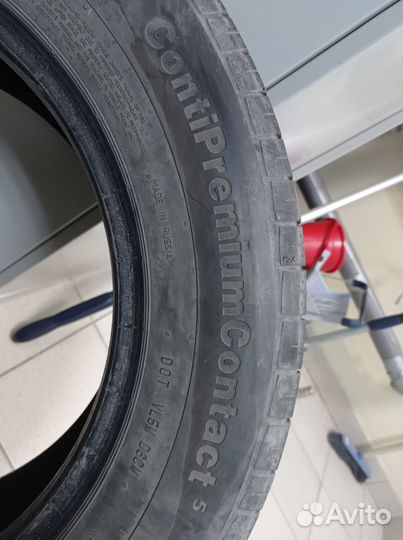 Continental ContiPremiumContact 5 215/65 R16