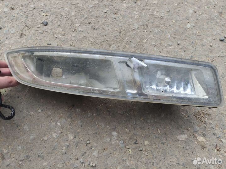 Противотуманные фара правая nissan almera classic