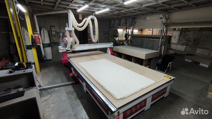 Фрезерная резка дерева, фанеры на чпу станке