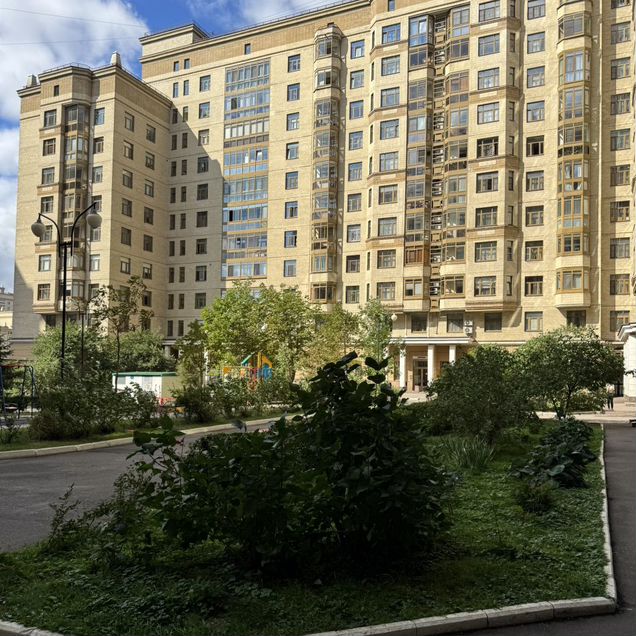 3-к. квартира, 103 м², 10/15 эт.