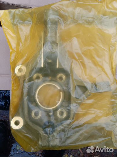 Кулак поворотный передний правый Hyundai Santa Fe4