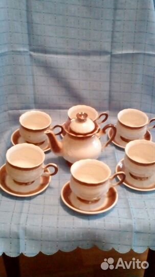 Чайный сервиз. Чайник, кружки