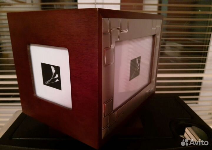 Деревянный фотоальбом и четыре рамки(Новый)