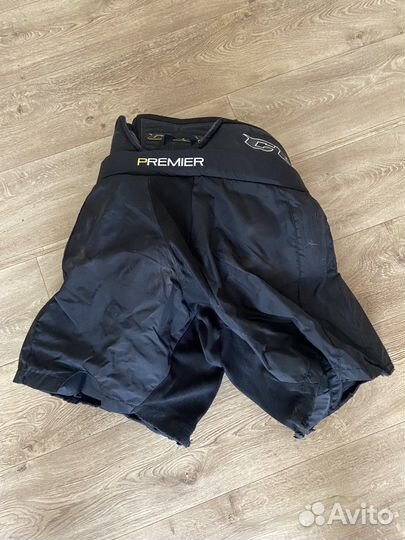 Нагрудник и шорты защитные хоккейный для вратаря