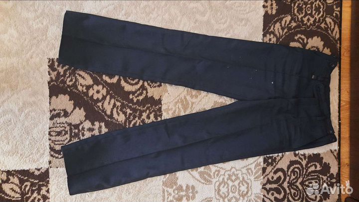 Школьная форма для мальчика жилетка и брюки р. 140