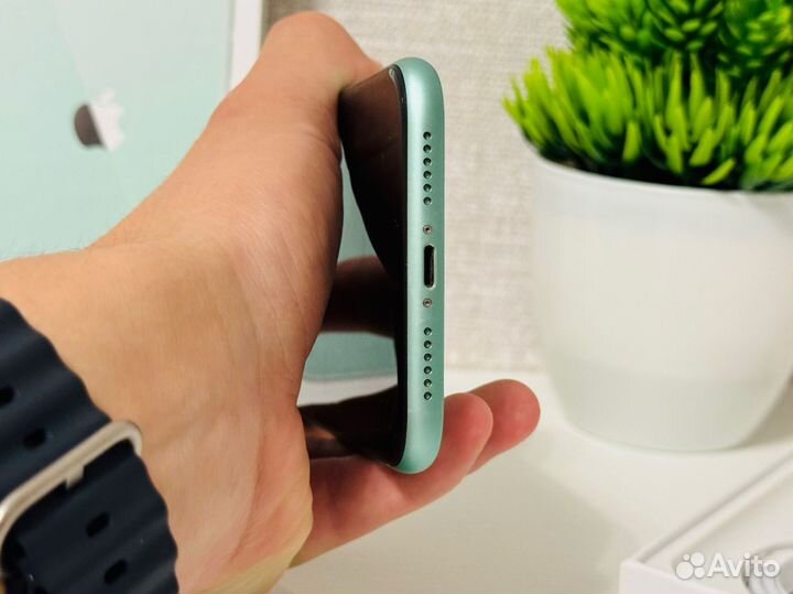 iPhone 11, 64 ГБ