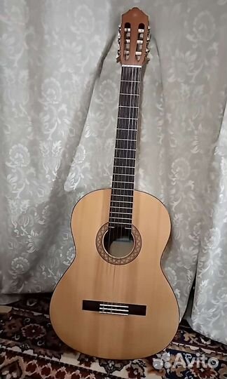 Классическая гитара yamaha c40