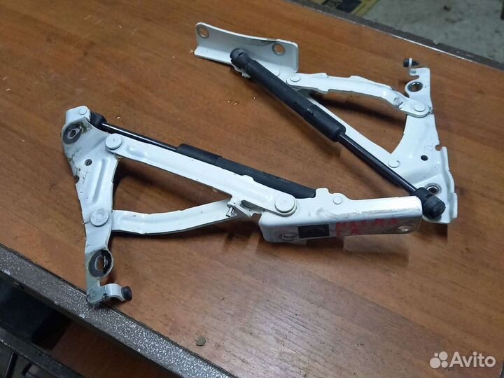 Навесы крышки багажника Mazda 3 BL