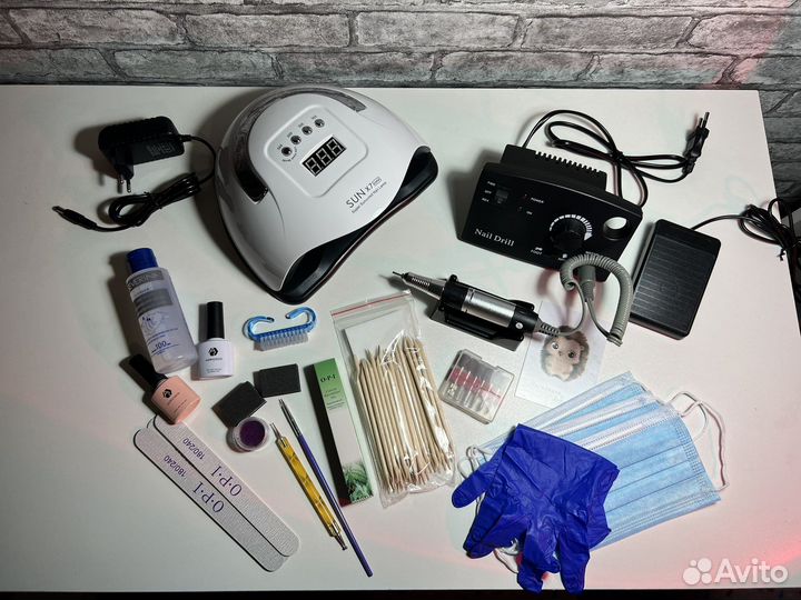 Набор для маникюра подарочный