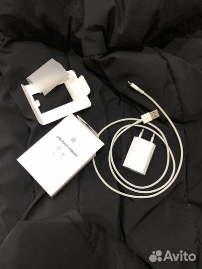 Зарядное устройство на iPhone оригинал