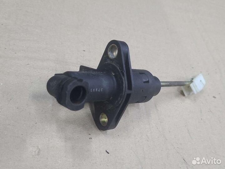 Цилиндр сцепления Volkswagen Bora A4 Golf IV