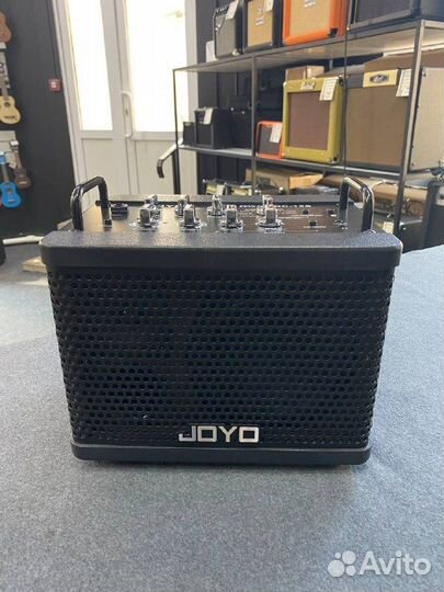 Комбоусилитель гитарный цифровой