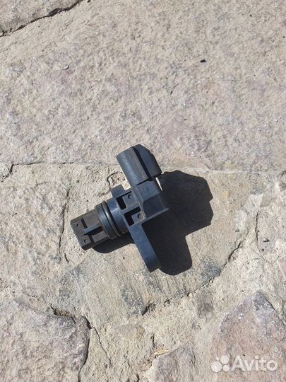 Датчик положения распредвала Mitsubishi