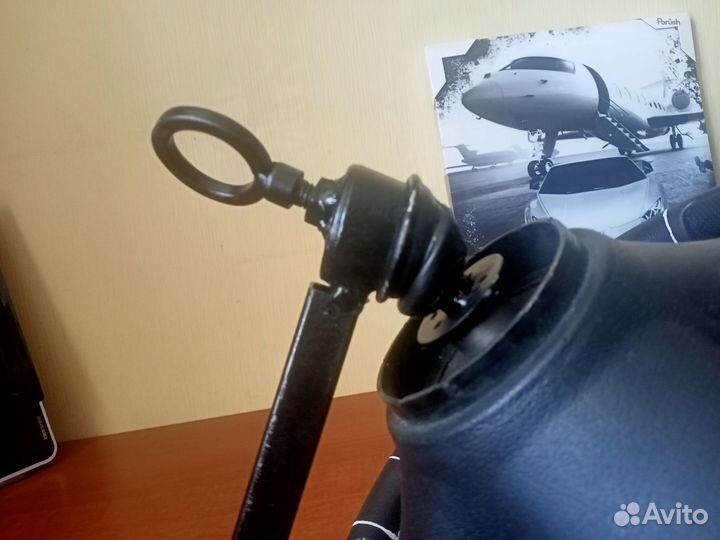 Держатель для крепления руля