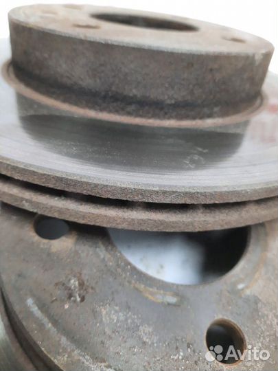 Тормозной диск передний Nissan Pulsar FN15 GA15DE