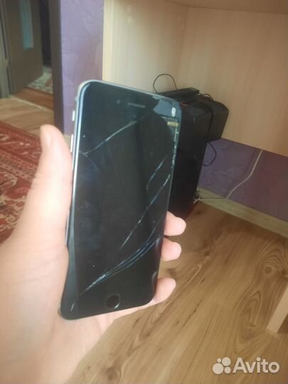 iPhone 6S, 32 ГБ
