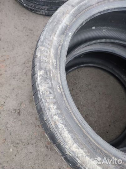 Bridgestone Dueler H/P 285/40 R21