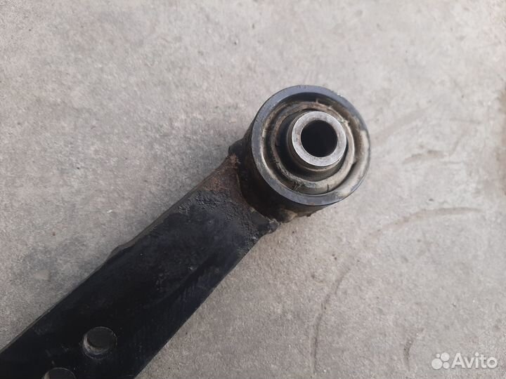 Рычаг, тяга задний правый Rav4 40 2012-19