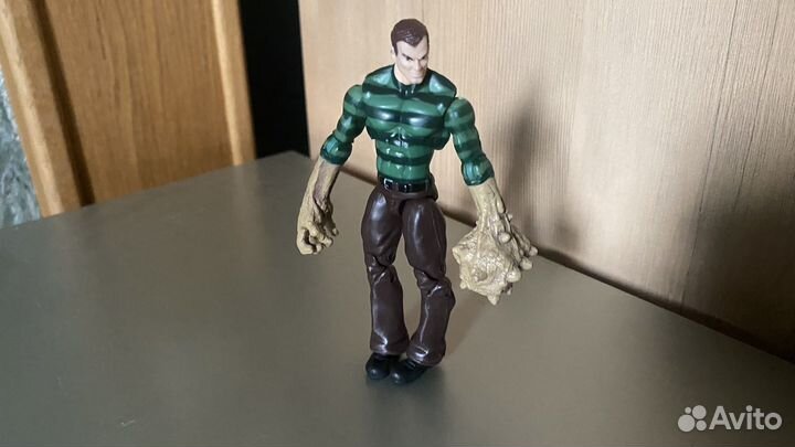 Фигурка Песочного человека от Hasbro