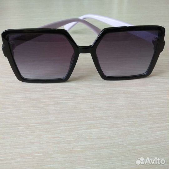 Солнцезащитные очки женские