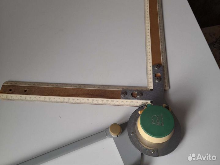 Чертёжный прибор